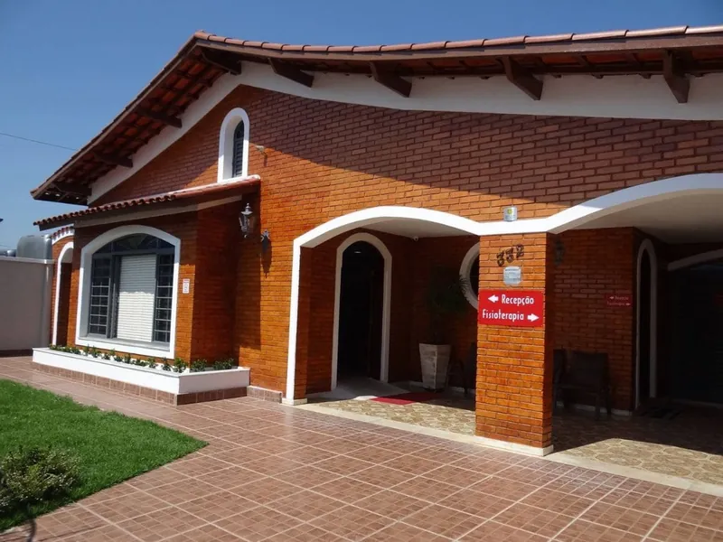 Fachada do consultório da Dra. Valéria Ude, ginecologista em Lorena-SP